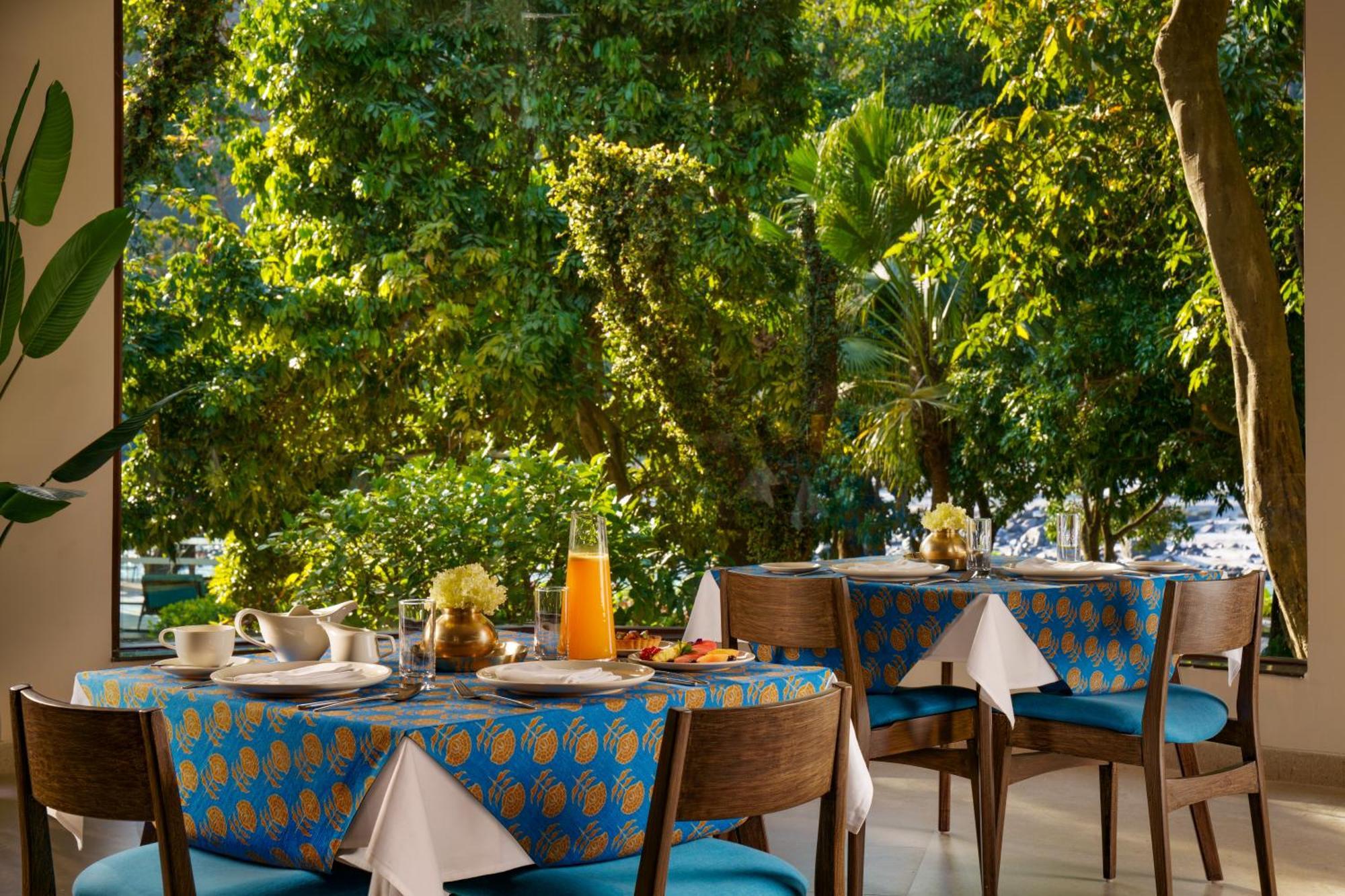 Anand Kashi By The Ganges Rishikesh - Ihcl Seleqtions Hotel Sirasu Bagian luar foto