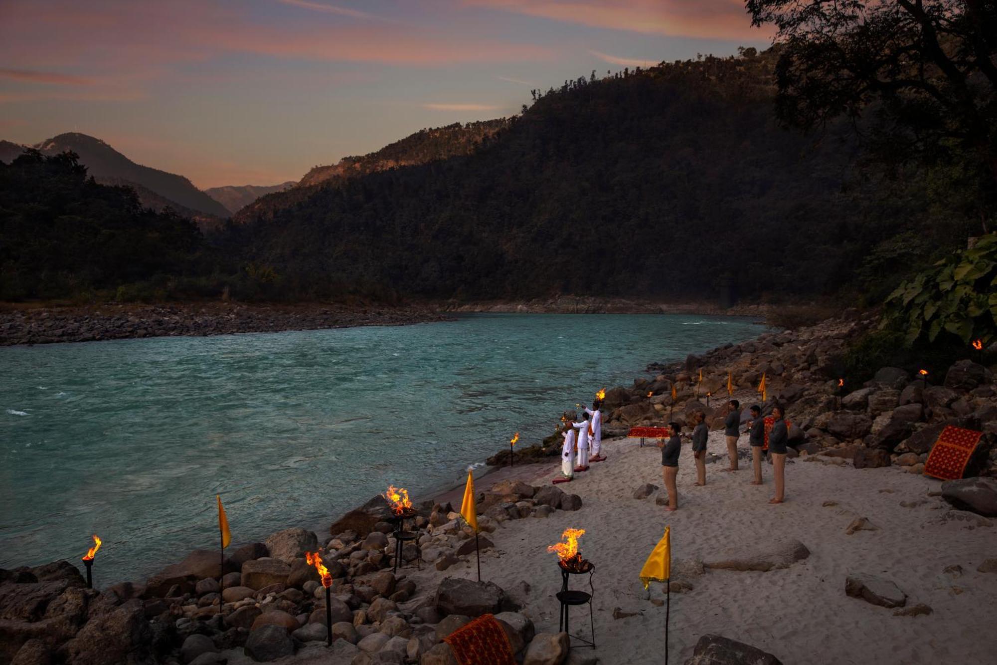 Anand Kashi By The Ganges Rishikesh - Ihcl Seleqtions Hotel Sirasu Bagian luar foto